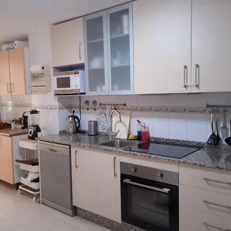 Апартаменты Doble Bano Privado Y Cocina Compartida *